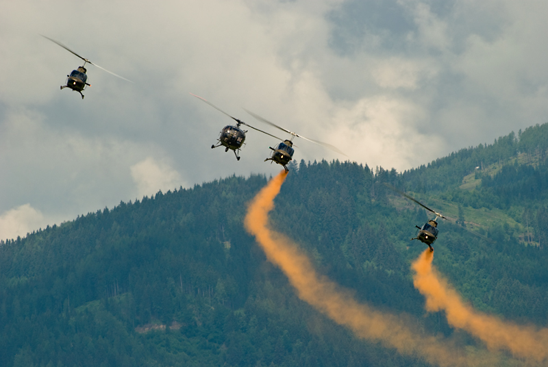 079_AirPower_Agusta AB-206A JetRanger.jpg